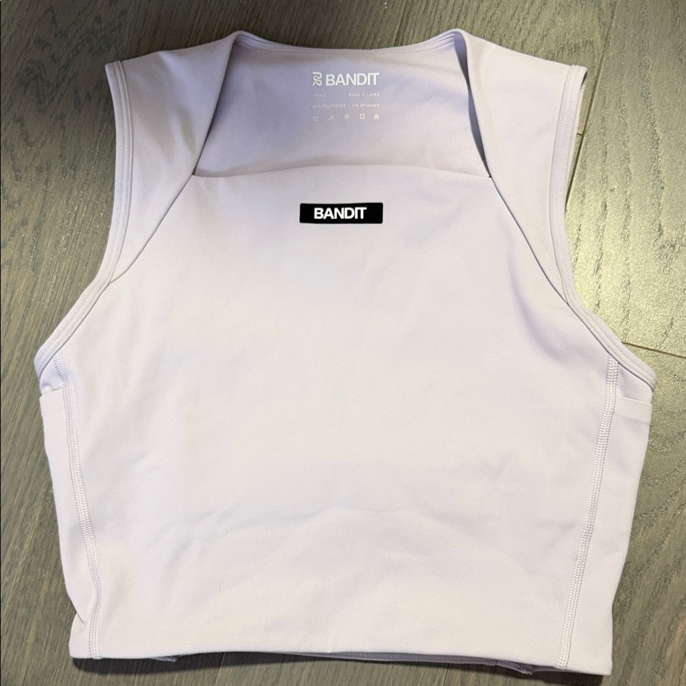 Bandit stamina iris top in light thistle like new size small